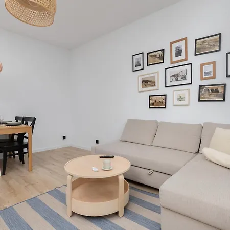 Marina Corner By Renters *